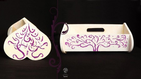 BLANQUITA  portatovaglioli in legno dipinto a mano. Base bianca con alberi della vita viola